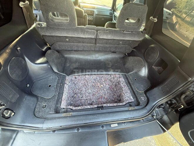 Honda CR-V 2001, 231,000 km - 2.0 л - Qax