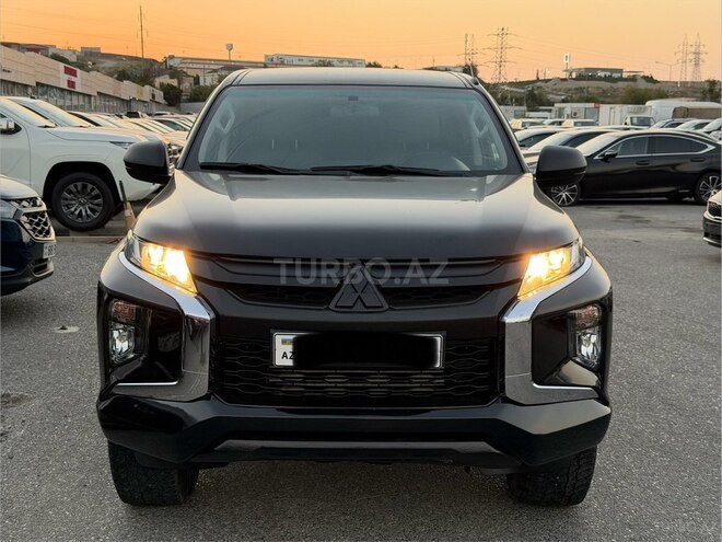 Mitsubishi L200 2021, 158,000 km - 2.4 л - Bakı