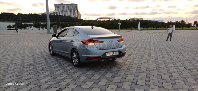 Hyundai Elantra 2019, 114,170 km - 2.0 л - Bakı