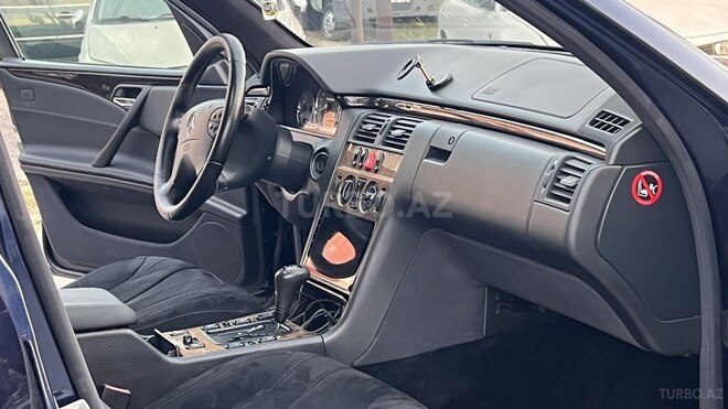 Mercedes E 200 1998, 287,000 km - 2.0 l - Sumqayıt