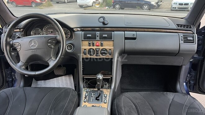 Mercedes E 200 1998, 287,000 km - 2.0 l - Sumqayıt