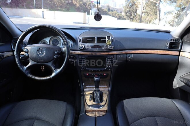Mercedes E 200 2006, 336,500 km - 1.8 l - Bakı