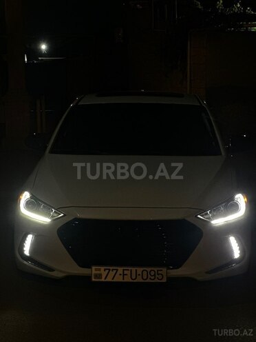 Hyundai Elantra 2018, 165,762 km - 2.0 л - Bakı