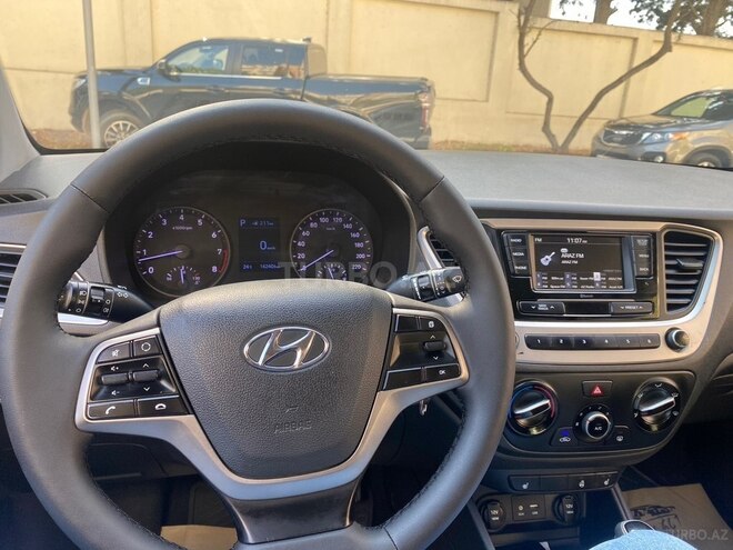 Hyundai Accent 2018, 128,000 km - 1.4 l - Bakı