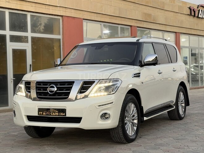 Nissan Patrol 2011, 161,800 km - 5.6 l - Sumqayıt