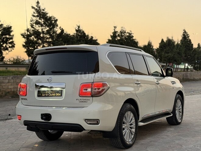 Nissan Patrol 2011, 161,800 km - 5.6 l - Sumqayıt