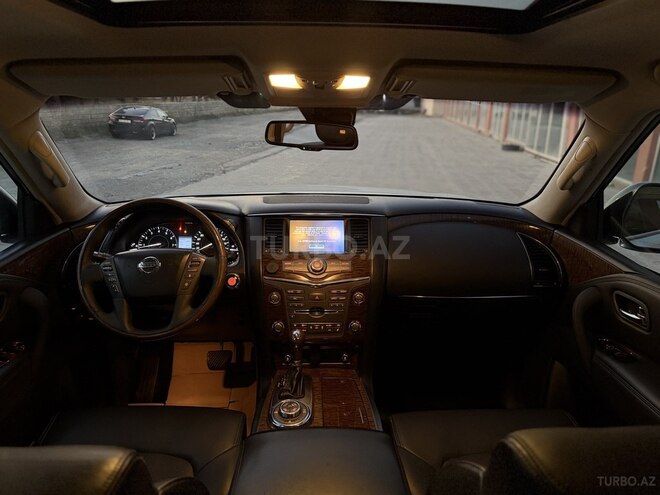 Nissan Patrol 2011, 161,800 km - 5.6 l - Sumqayıt