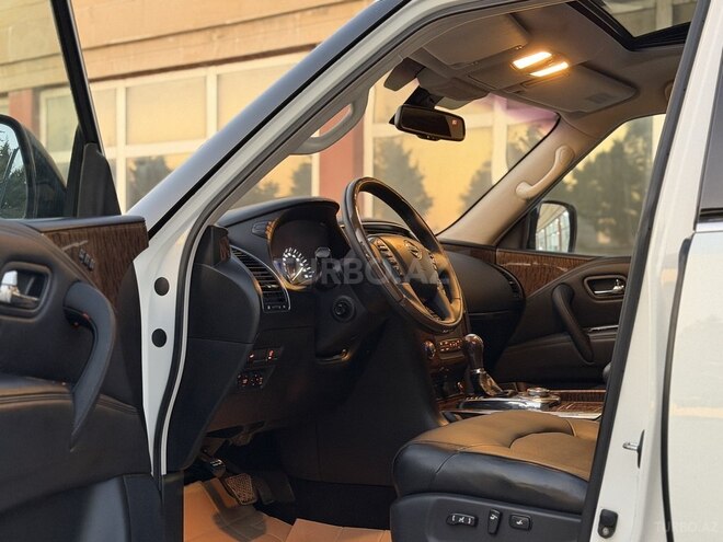 Nissan Patrol 2011, 161,800 km - 5.6 l - Sumqayıt