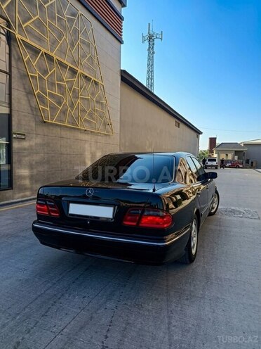 Mercedes E 220 1999, 413,481 km - 2.2 l - Salyan