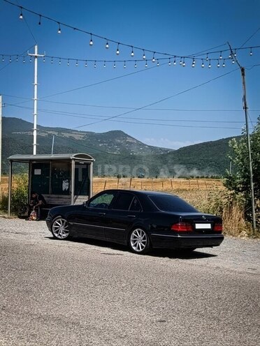 Mercedes E 220 1999, 413,481 km - 2.2 l - Salyan