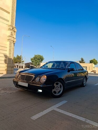 Mercedes E 220 1999, 413,481 km - 2.2 l - Salyan