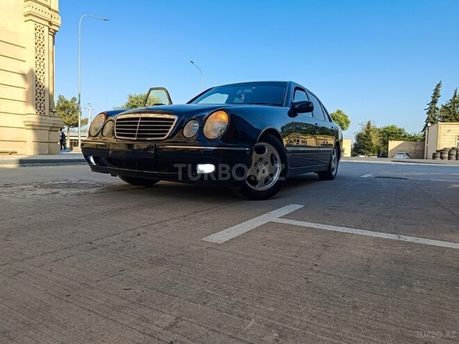 Mercedes E 220 1999, 413,481 km - 2.2 l - Salyan