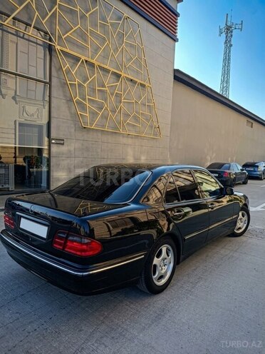 Mercedes E 220 1999, 413,481 km - 2.2 l - Salyan