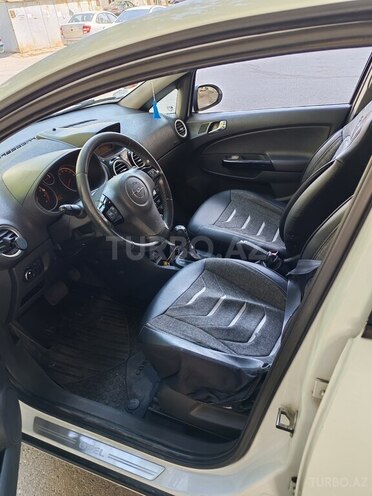 Opel Corsa 2014, 260,000 km - 1.4 l - Bakı