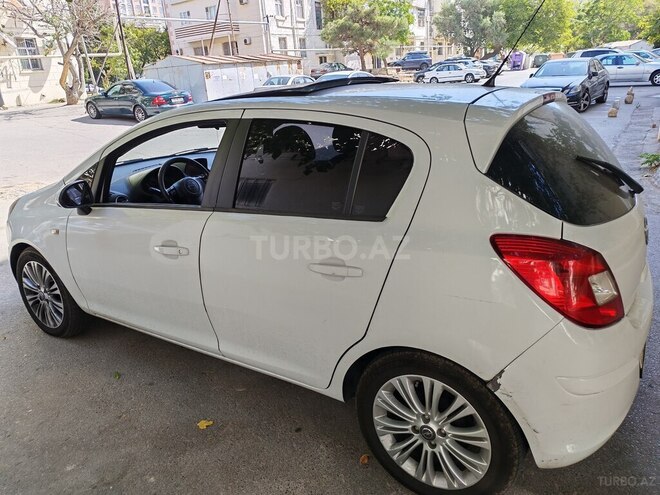 Opel Corsa 2014, 260,000 km - 1.4 l - Bakı