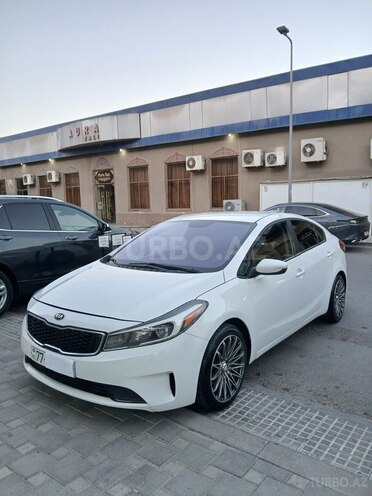 Kia Forte 2017, 170,000 km - 2.0 l - Salyan