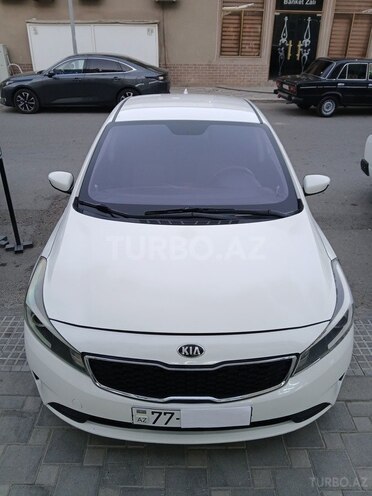 Kia Forte 2017, 170,000 km - 2.0 l - Salyan