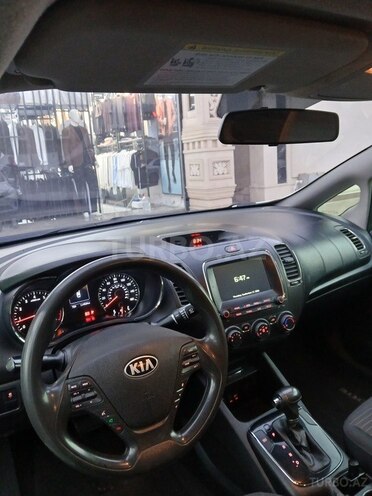 Kia Forte 2017, 170,000 km - 2.0 l - Salyan