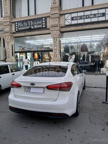 Kia Forte 2017, 170,000 km - 2.0 l - Salyan