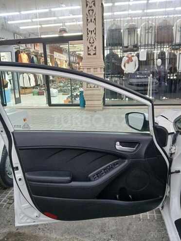 Kia Forte 2017, 170,000 km - 2.0 l - Salyan
