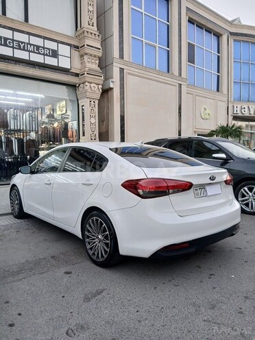 Kia Forte 2017, 170,000 km - 2.0 l - Salyan