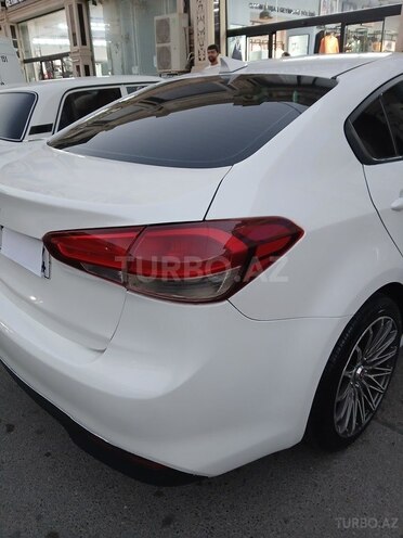 Kia Forte 2017, 170,000 km - 2.0 l - Salyan