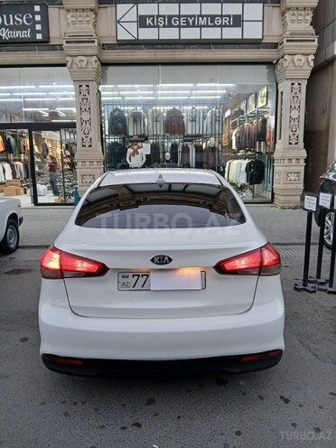 Kia Forte 2017, 170,000 km - 2.0 l - Salyan
