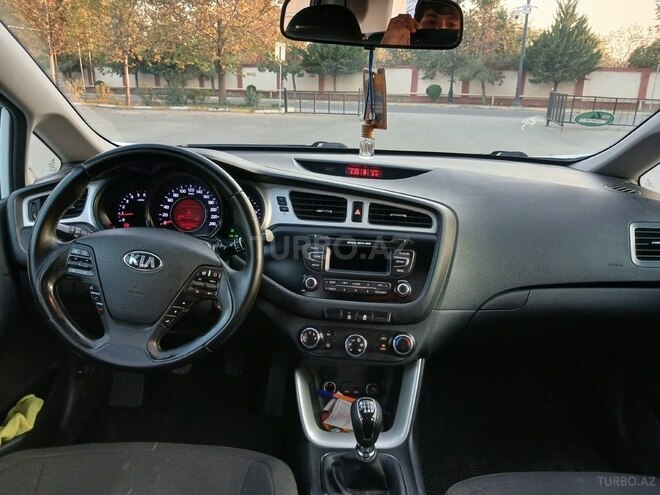 Kia  2014, 290,000 km - 1.6 l - Bakı