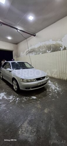 Opel Vectra 1999, 200,000 km - 2.0 l - Bakı