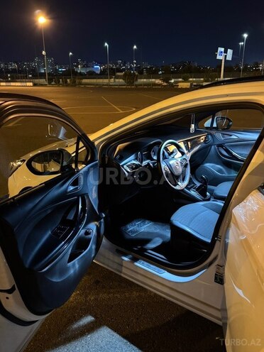 Opel Astra 2016, 204,000 km - 1.6 л - Bakı