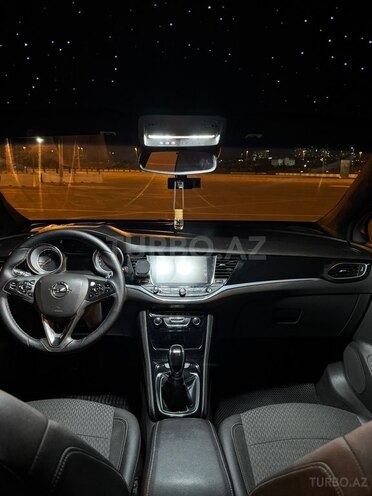 Opel Astra 2016, 204,000 km - 1.6 л - Bakı