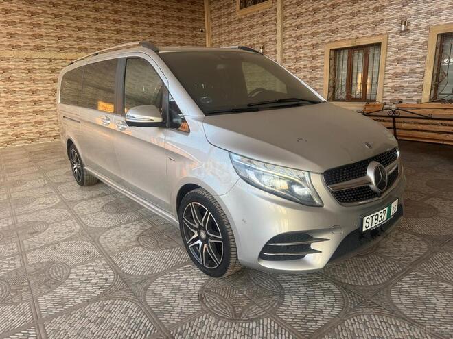 Mercedes V 250 2017, 367,000 km - 2.1 l - Gəncə