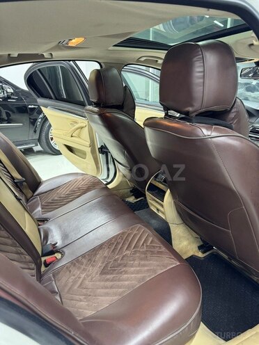 BMW 525 2011, 255,000 km - 2.0 л - Bakı