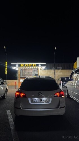 Opel Astra 2012, 330,000 km - 1.3 l - Ucar