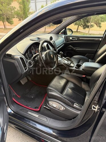 Porsche Cayenne Turbo 2012, 102,000 km - 4.8 l - Bakı
