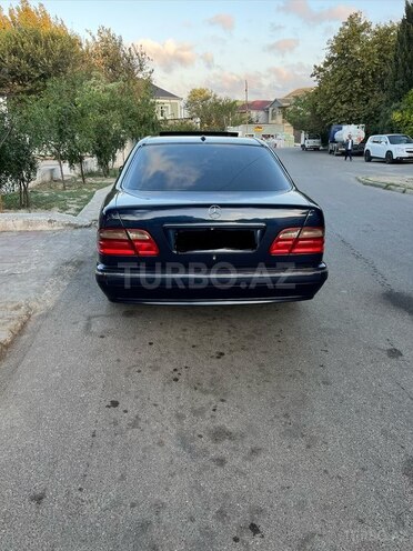 Mercedes E 270 2000, 296,000 km - 2.7 л - Bakı