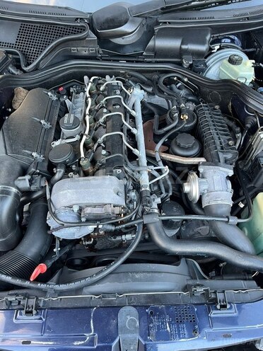 Mercedes E 270 2000, 296,000 km - 2.7 л - Bakı