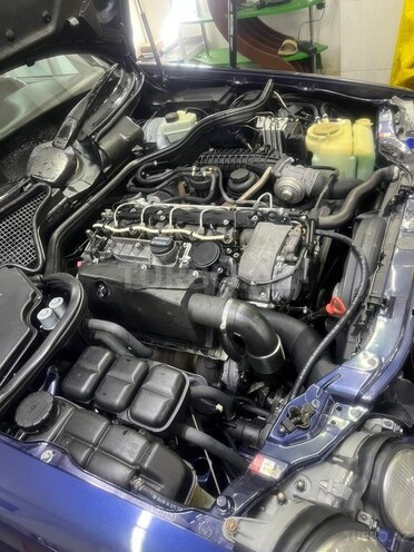 Mercedes E 270 2000, 296,000 km - 2.7 л - Bakı