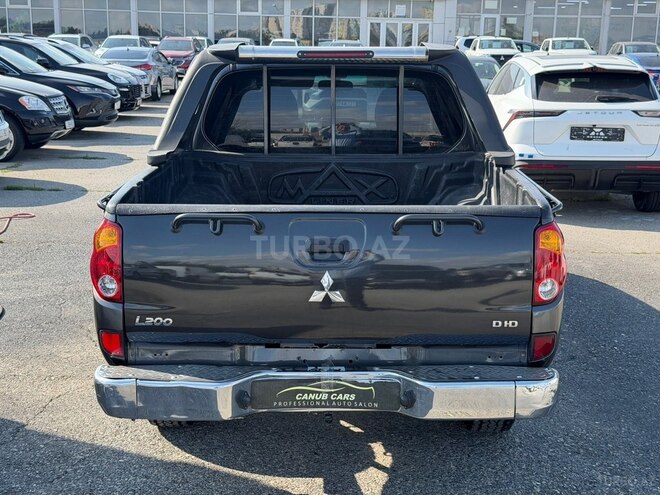 Mitsubishi L200 2011, 198,500 km - 2.5 л - Bakı