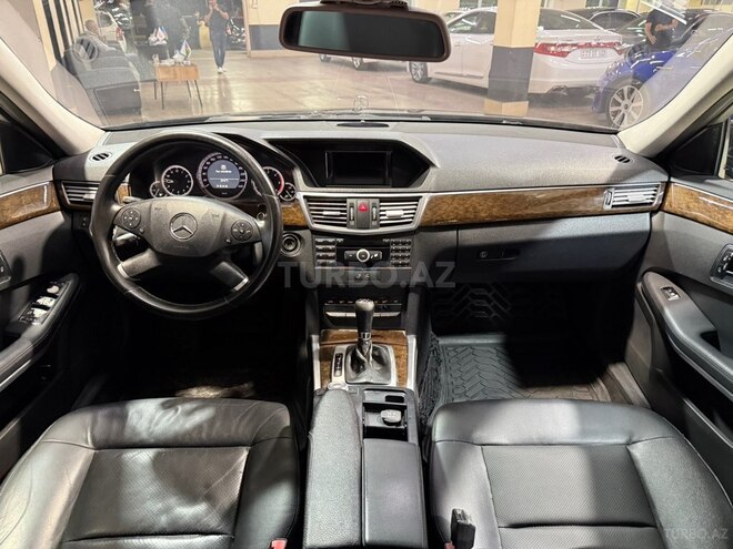 Mercedes E 250 2010, 280,000 km - 2.1 l - Sumqayıt