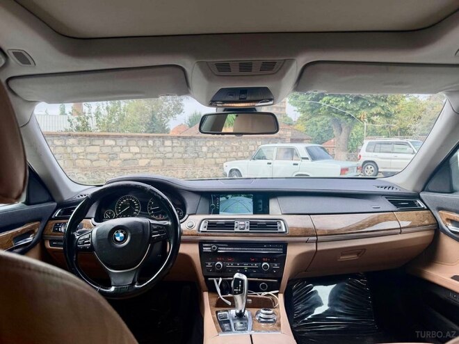 BMW 750 2011, 190,000 km - 4.4 l - Şəki