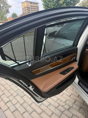 BMW 750 2011, 190,000 km - 4.4 l - Şəki