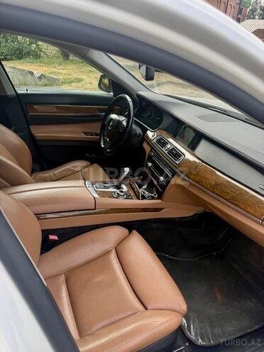 BMW 750 2011, 190,000 km - 4.4 l - Şəki