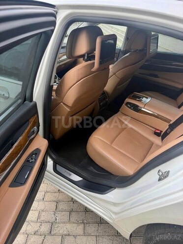 BMW 750 2011, 190,000 km - 4.4 l - Şəki
