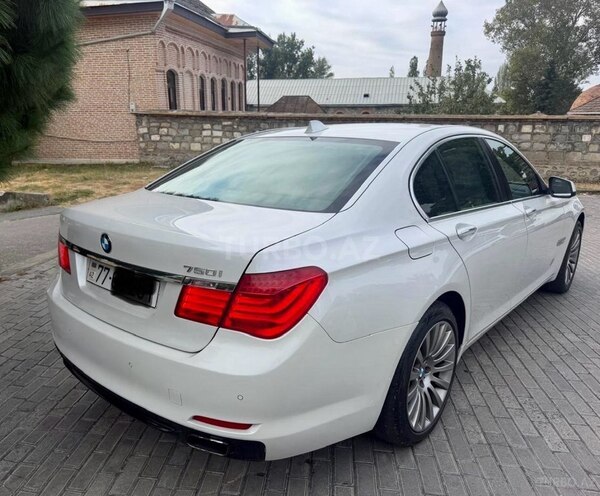 BMW 750 2011, 190,000 km - 4.4 l - Şəki
