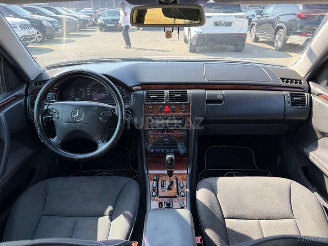 Mercedes E 240 1999, 380,000 km - 2.6 l - Bakı