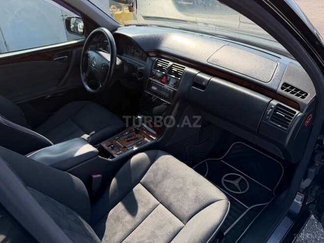 Mercedes E 240 1999, 380,000 km - 2.6 l - Bakı