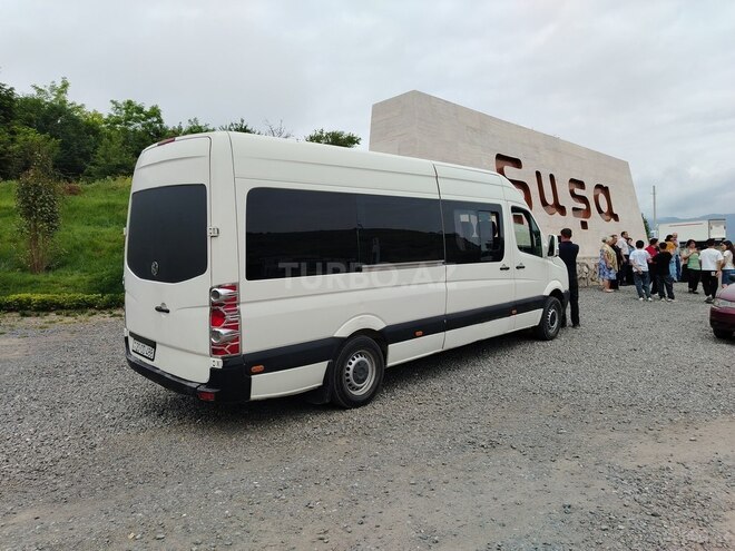 Volkswagen Crafter 2008, 666,000 km - 3.2 l - Yevlax