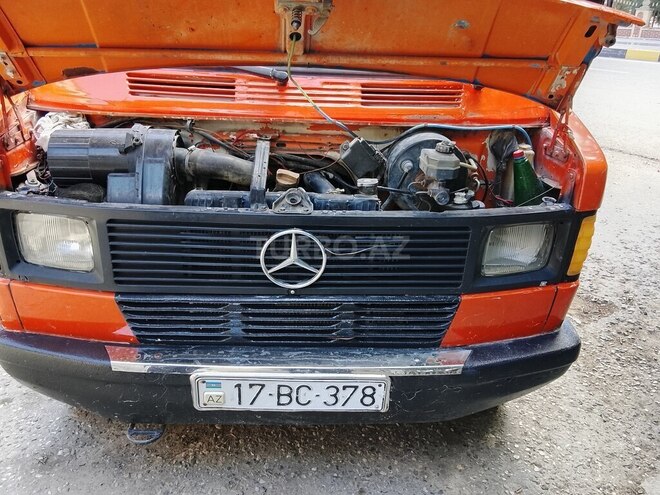 Mercedes 208 D 1991, 288,499 km - 2.3 л - Şabran