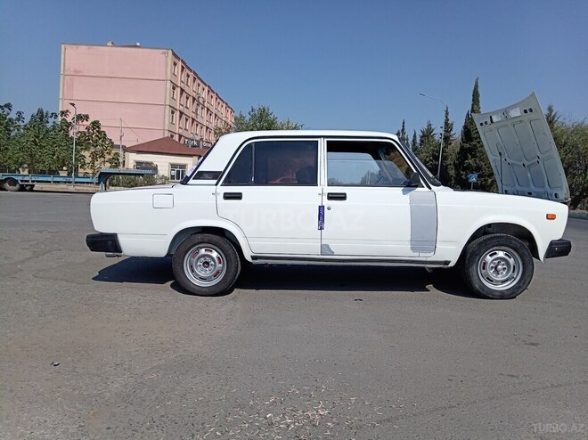 LADA (VAZ) 2107 1999, 500,000 km - 1.6 l - Salyan